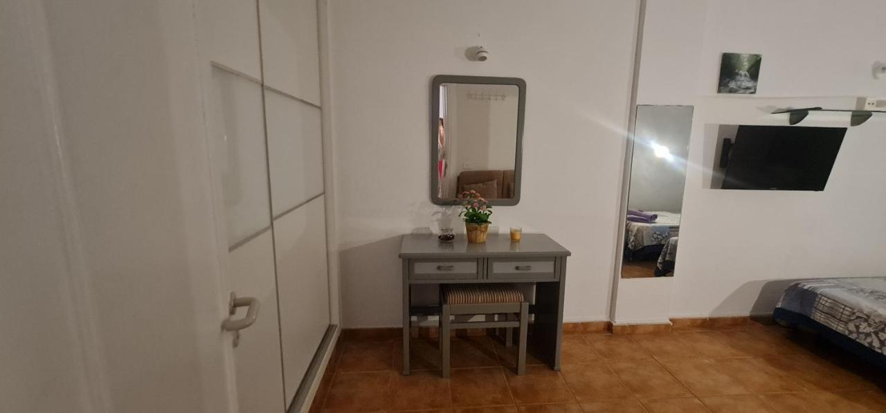 Vivienda Vacacional Marineda Sol Con Piscina El Medano المظهر الخارجي الصورة